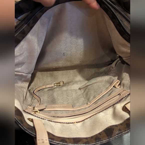 MK Tote Bag - Picture 5 of 10